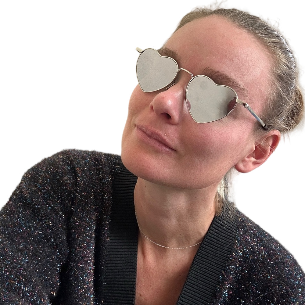 Saint Laurent SL 301 Loulou Heart-Shape Sunglasses Gold Frame Black/Gradient Len - Picture 12 of 17